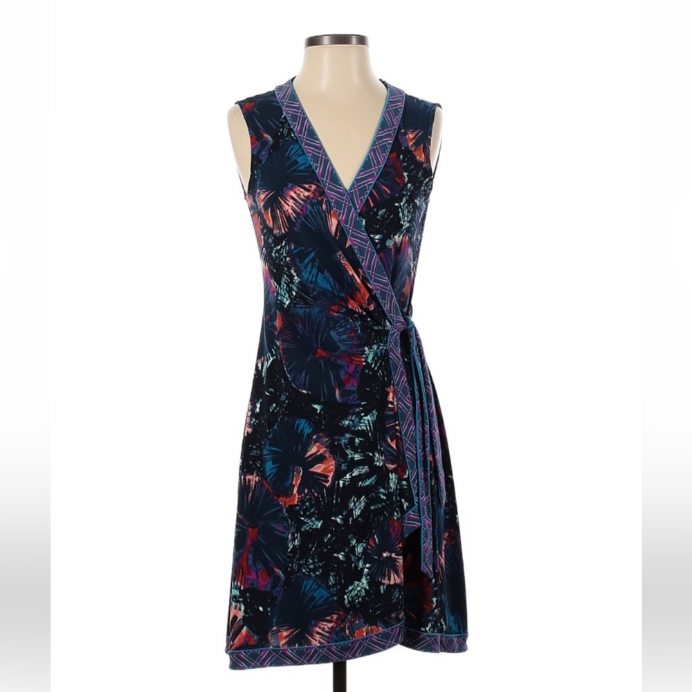 BCBGMaxAzria blue, purple and pink sleeveless floral wrap dress | Size XS